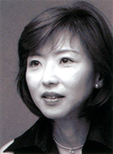 新井鴎子